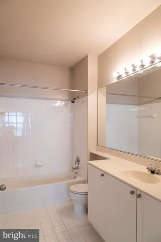 $450,000 | 9480 Virginia Center Boulevard, Unit 410, Vienna, VA 22181