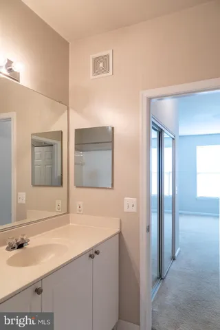 $450,000 | 9480 Virginia Center Boulevard, Unit 410, Vienna, VA 22181