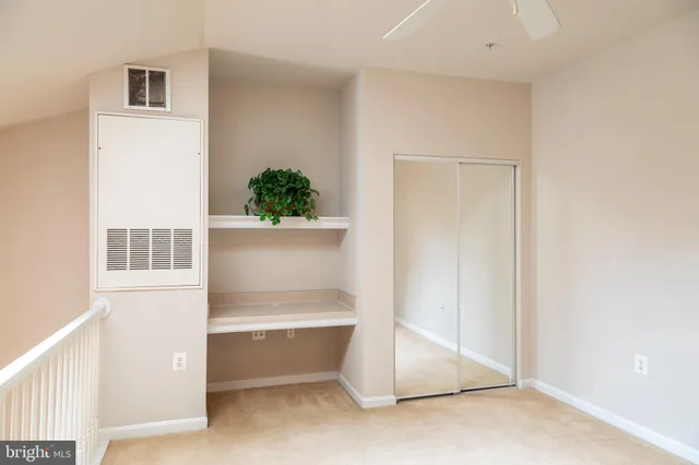 $450,000 | 9480 Virginia Center Boulevard, Unit 410, Vienna, VA 22181