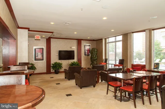 $450,000 | 9480 Virginia Center Boulevard, Unit 410, Vienna, VA 22181