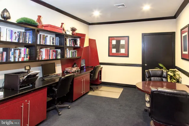 $450,000 | 9480 Virginia Center Boulevard, Unit 410, Vienna, VA 22181