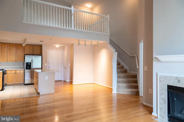 $450,000 | 9480 Virginia Center Boulevard, Unit 410, Vienna, VA 22181