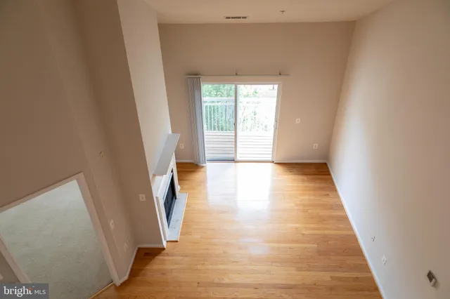 $450,000 | 9480 Virginia Center Boulevard, Unit 410, Vienna, VA 22181