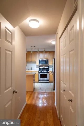 $450,000 | 9480 Virginia Center Boulevard, Unit 410, Vienna, VA 22181