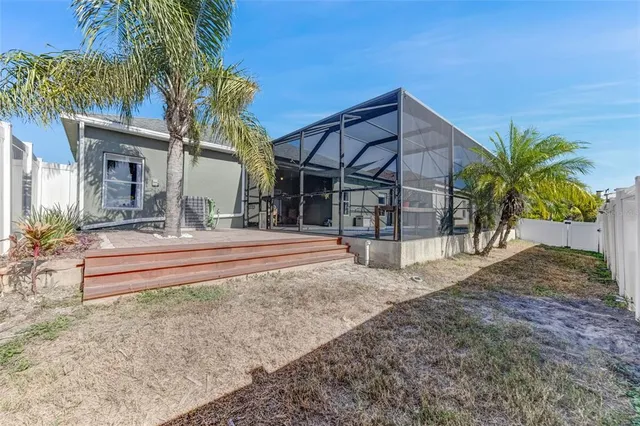 a view of outdoor space yard and porch