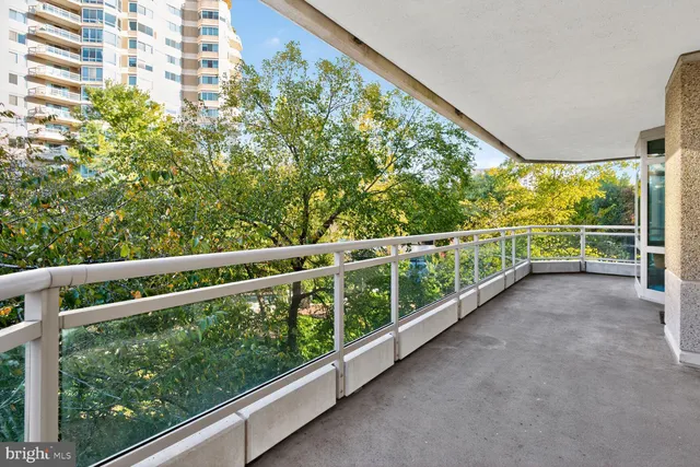 $6,000 | 5630 Wisconsin Avenue, Unit 406, Chevy Chase, MD 20815