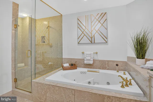 $6,000 | 5630 Wisconsin Avenue, Unit 406, Chevy Chase, MD 20815