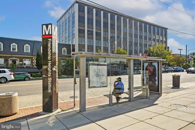 $6,000 | 5630 Wisconsin Avenue, Unit 406, Chevy Chase, MD 20815