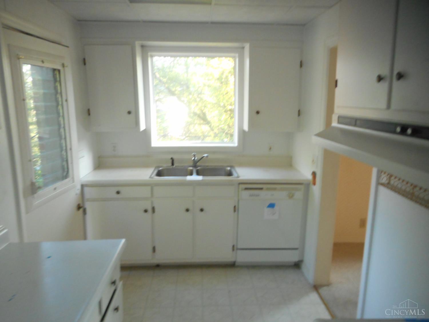 7146 Althaus Road Cincinnati, OH 45247 - Photo 8 of 23 Gallery Image 8