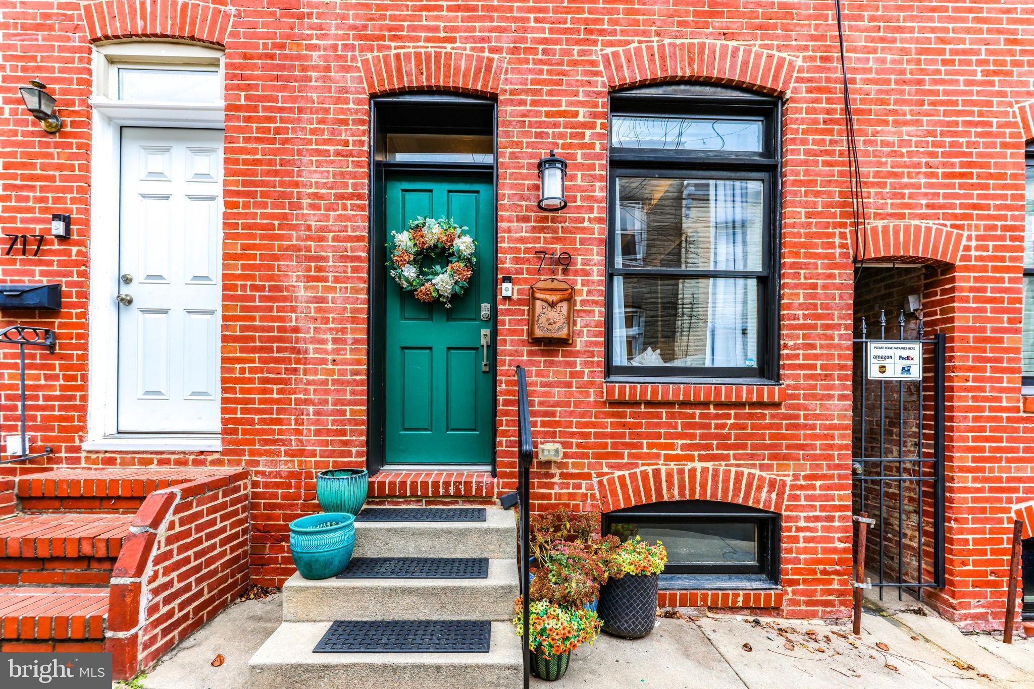 719 South Port Street Baltimore, MD 21224 - Photo 1 of 40