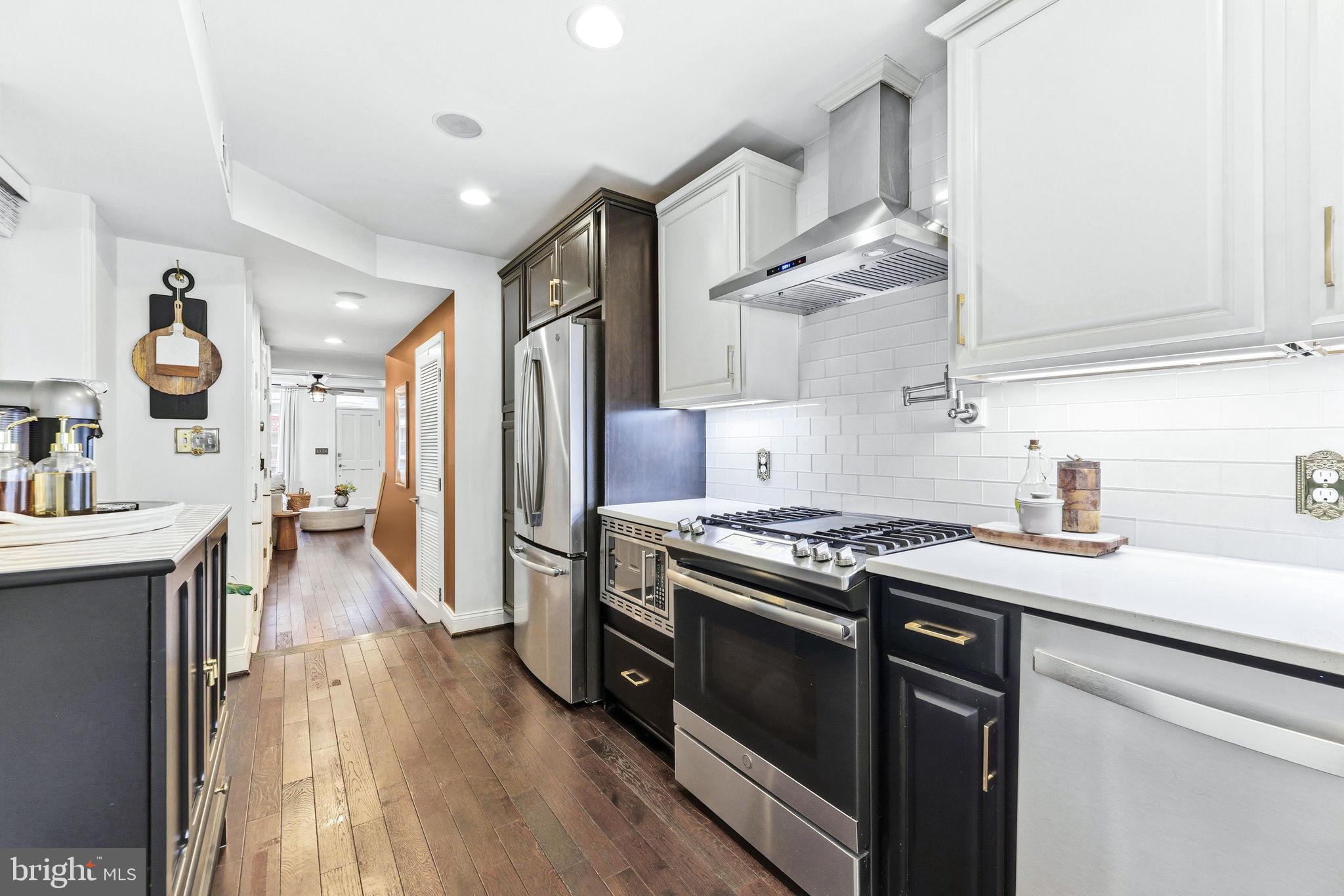 719 South Port Street Baltimore, MD 21224 - Photo 13 of 40