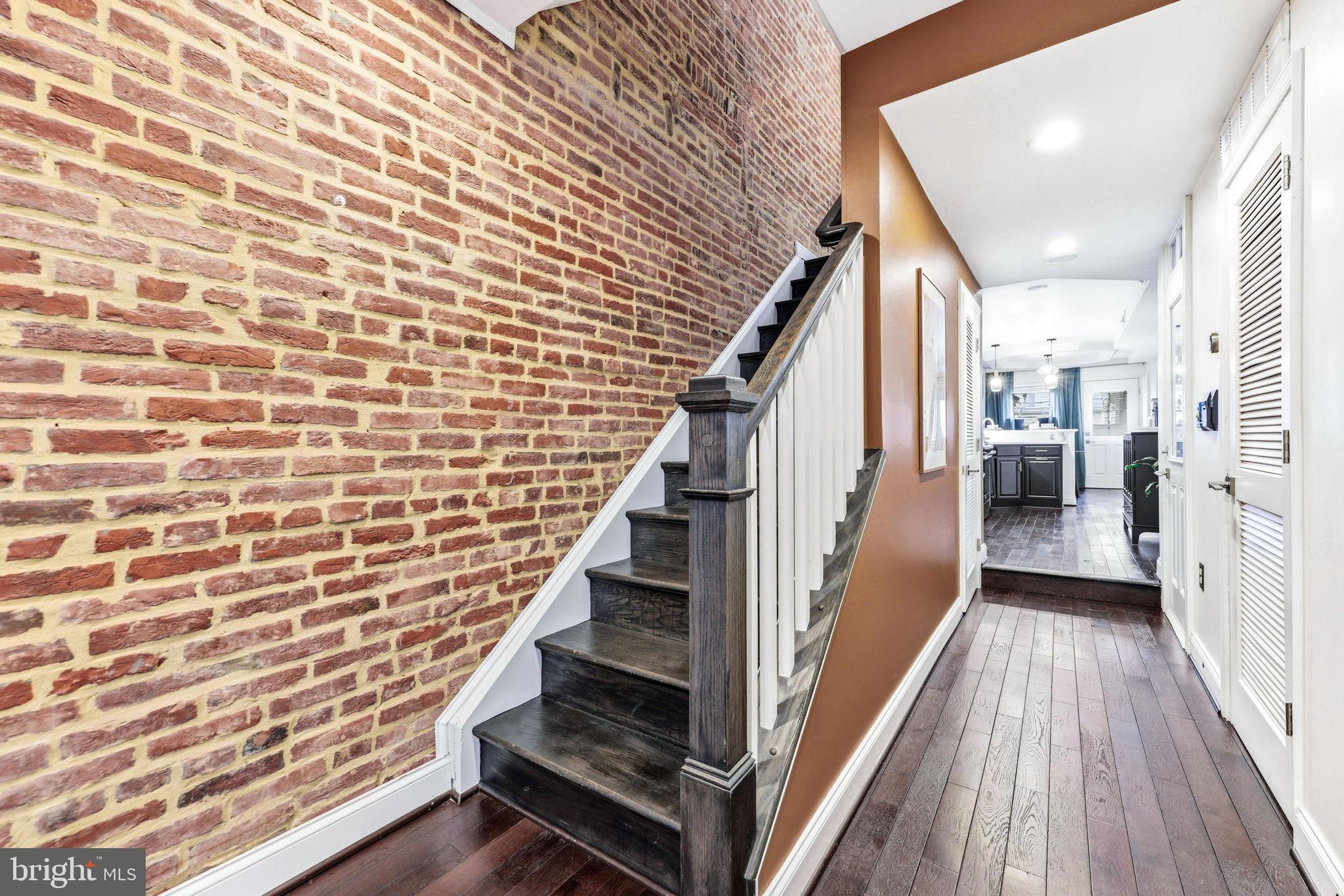 719 South Port Street Baltimore, MD 21224 - Photo 7 of 40