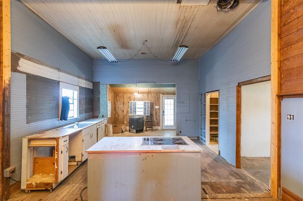 601 West 3rd Street Baird, TX 79504 - Photo 13 of 34