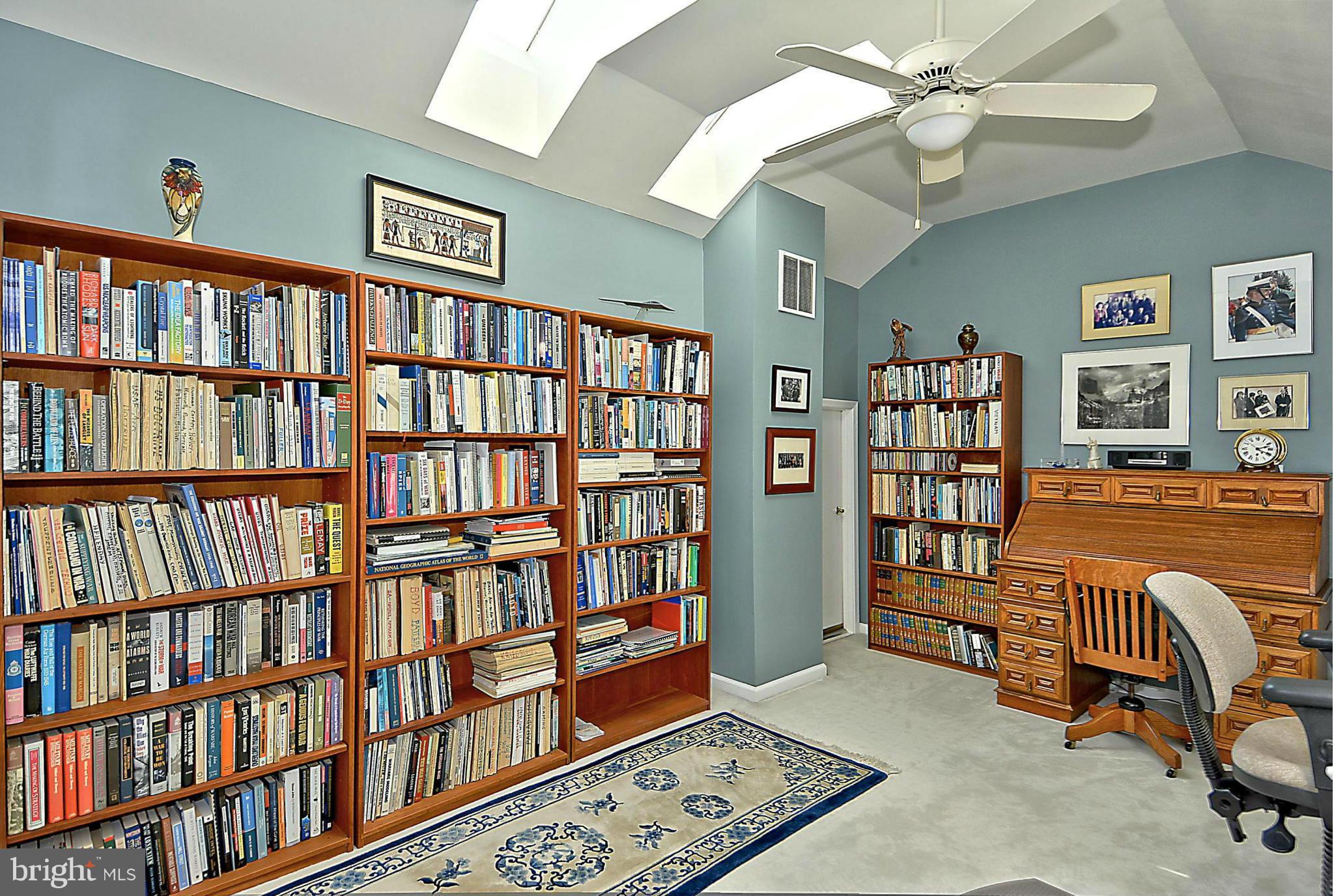 8002 Quarry Ridge Way Bethesda, MD 20817 - Photo 20 of 30 Office/Library