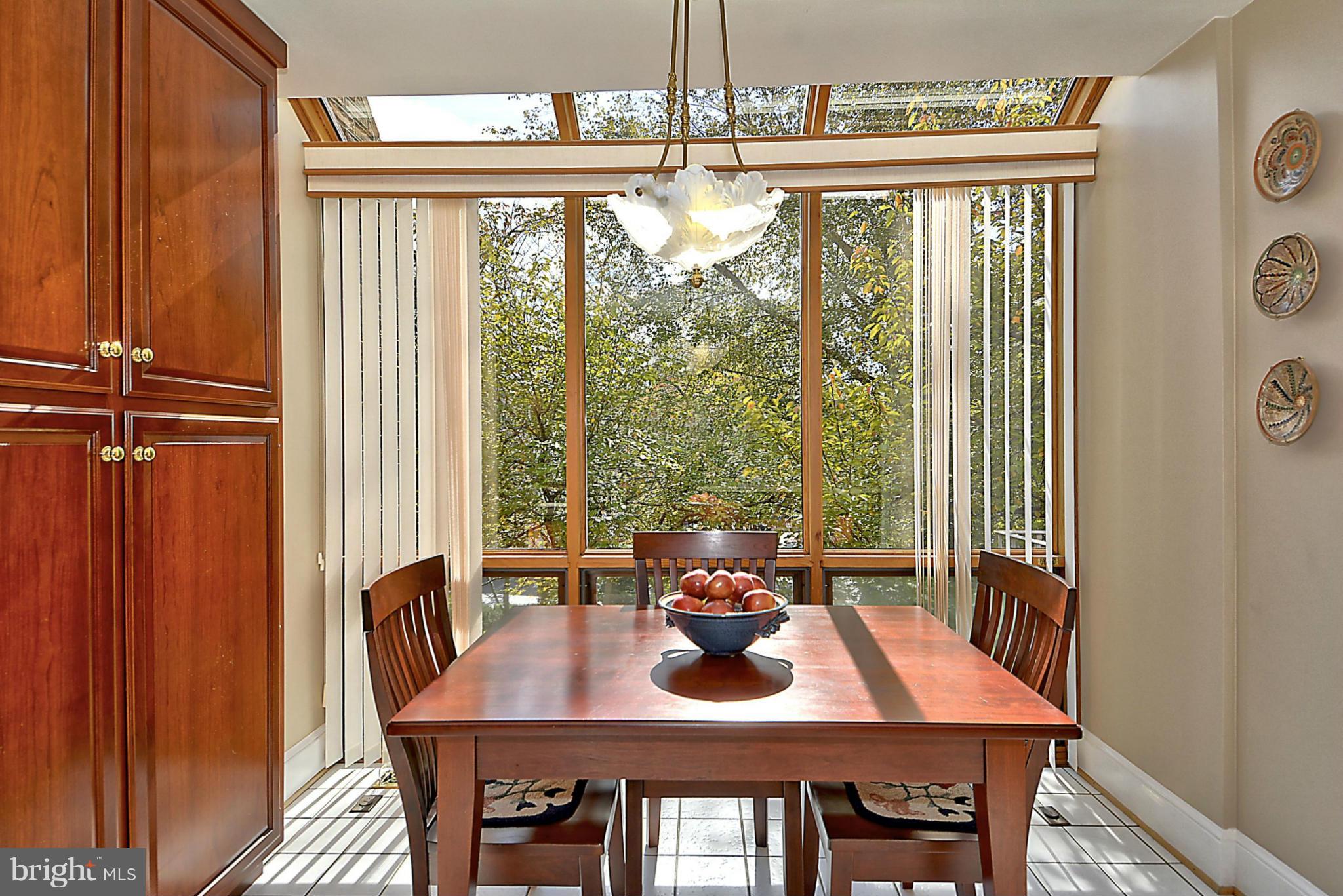 8002 Quarry Ridge Way Bethesda, MD 20817 - Photo 7 of 30 Kitchen