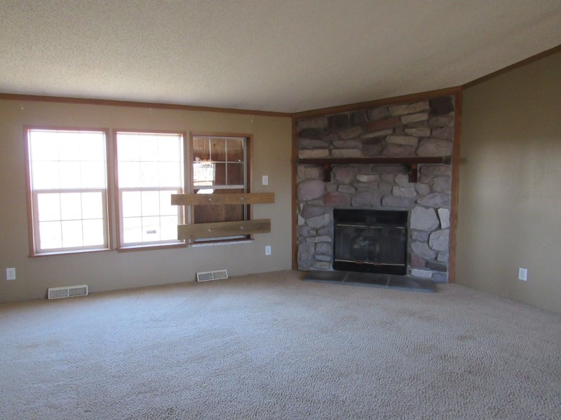840 South 500 East Rochester, IN 46975 - Photo 5 of 24