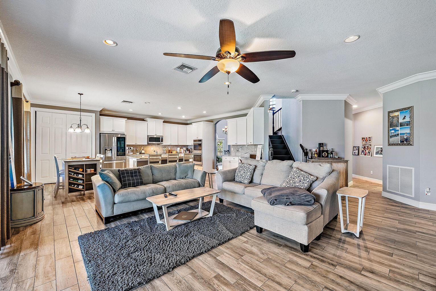 133 Casa Circle Jupiter, FL 33458 - Photo 16 of 39 20230512231829877257000000-o