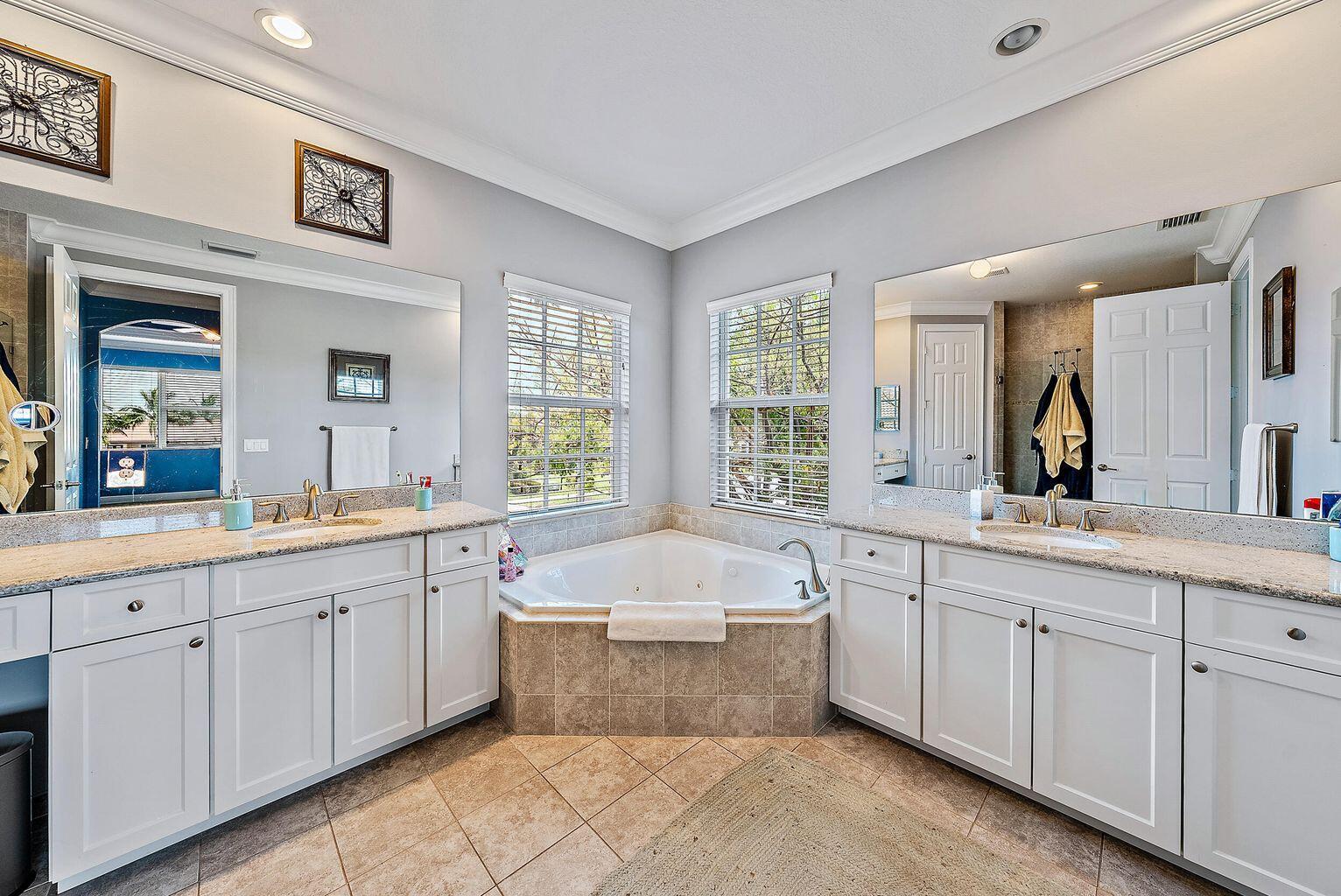 133 Casa Circle Jupiter, FL 33458 - Photo 23 of 39 20230512231753085100000000-o