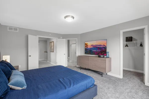 $2,995 | 9363 4th Street North, Lake Elmo, MN 55042