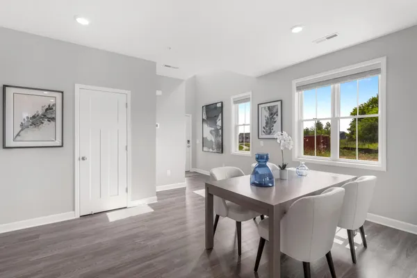 $2,995 | 9363 4th Street North, Lake Elmo, MN 55042