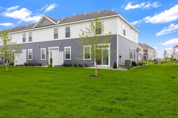 $2,995 | 9363 4th Street North, Lake Elmo, MN 55042