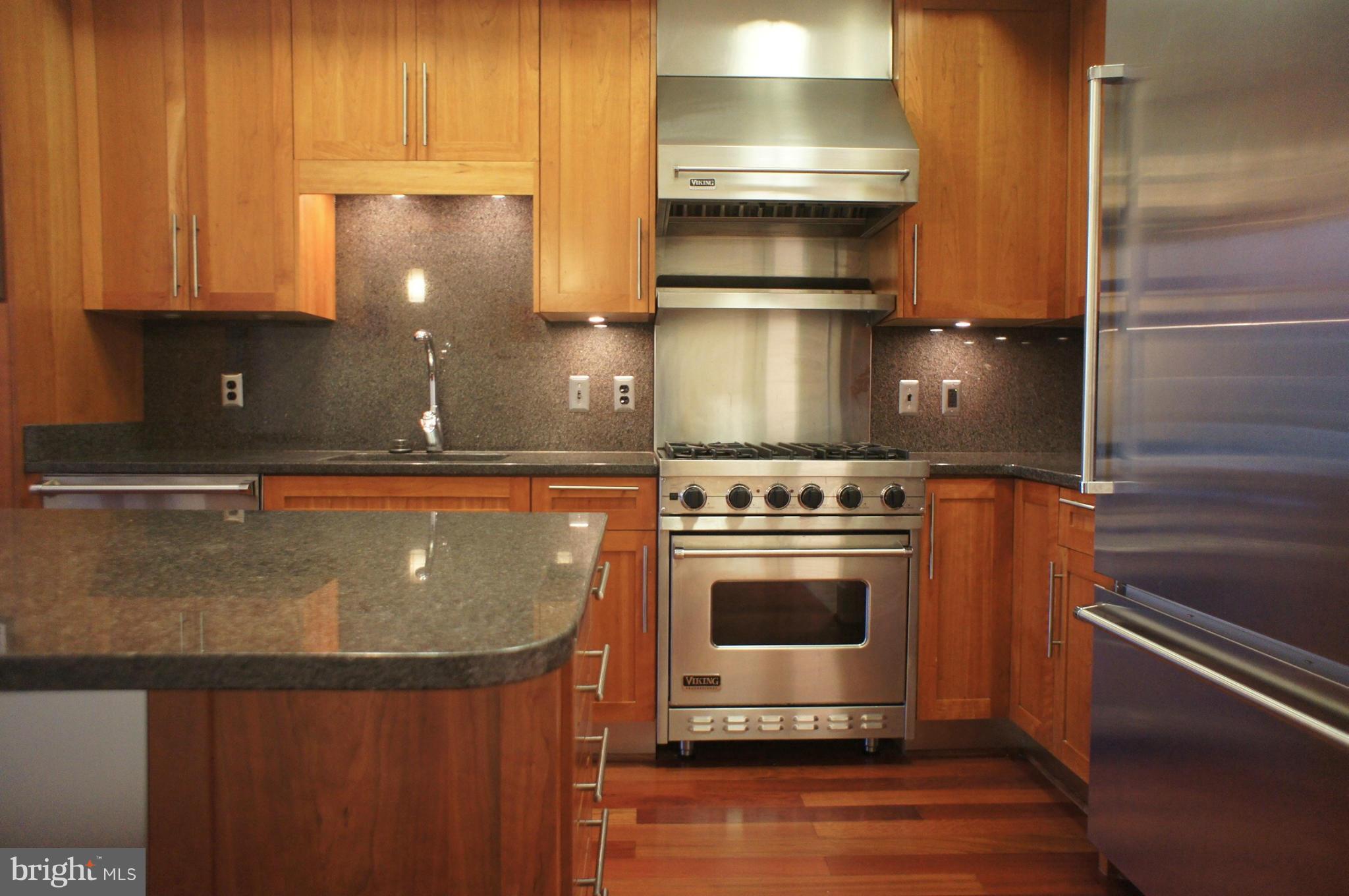 4301 Military Road Northwest, Unit 609 Washington, DC 20015 - Photo 6 of 27 Kitchen