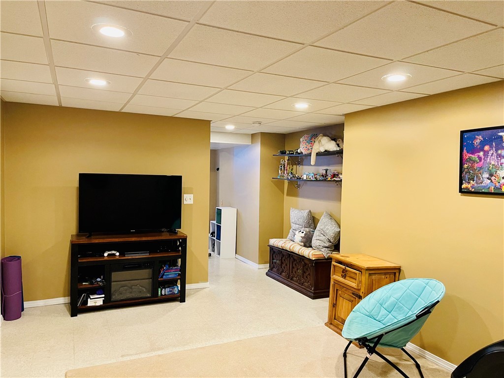 7 Mountain Laurel Drive Coventry, RI 02816 - Photo 25 of 38