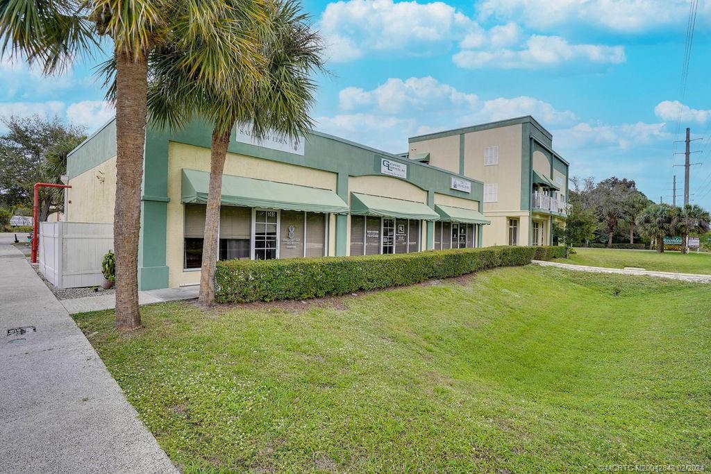 435 Northeast Baker Road Stuart, FL 34994 - Photo 6 of 35 Gallery Image 6