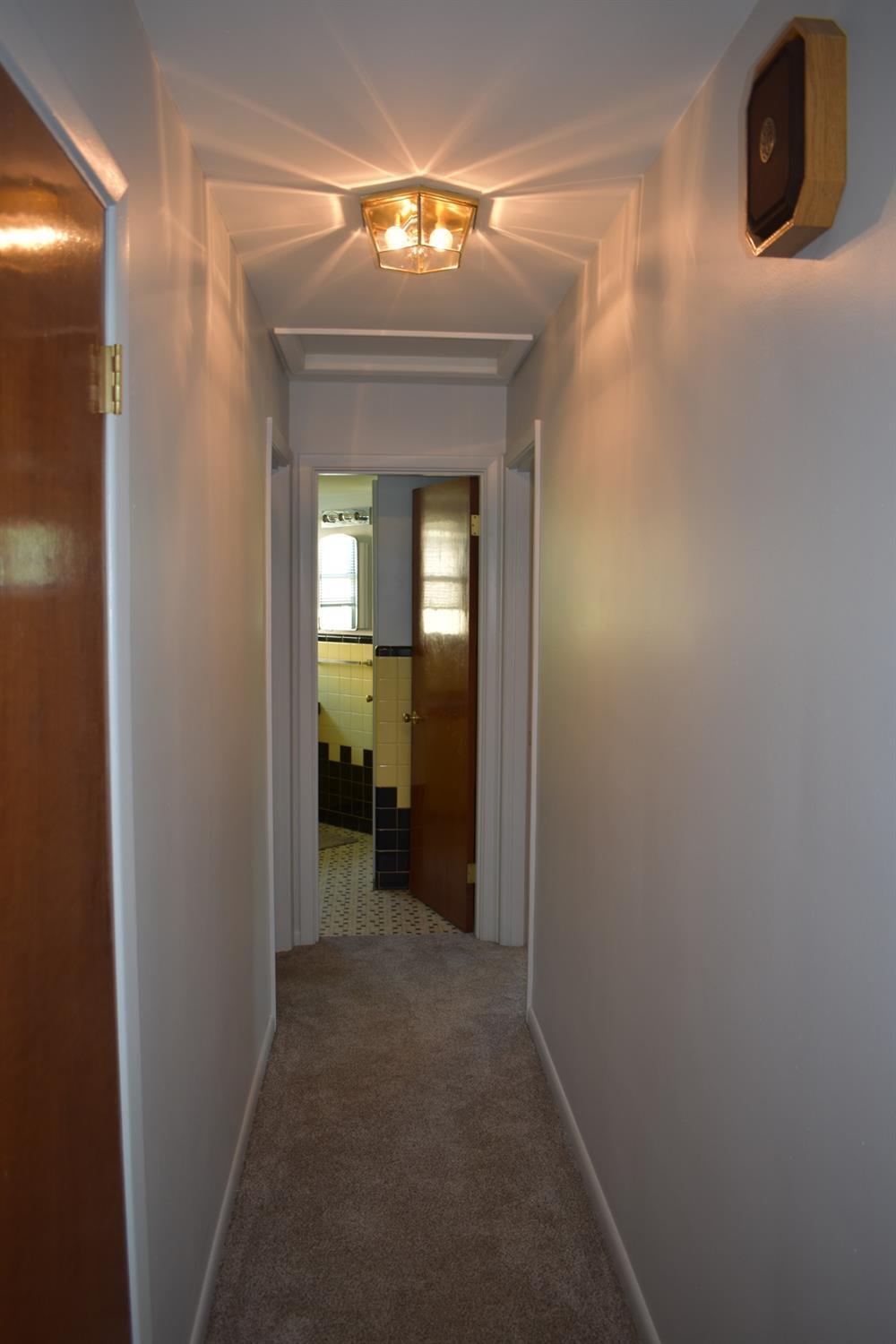 3857 Ruth Lane Cheviot, OH 45211 - Photo 15 of 18
