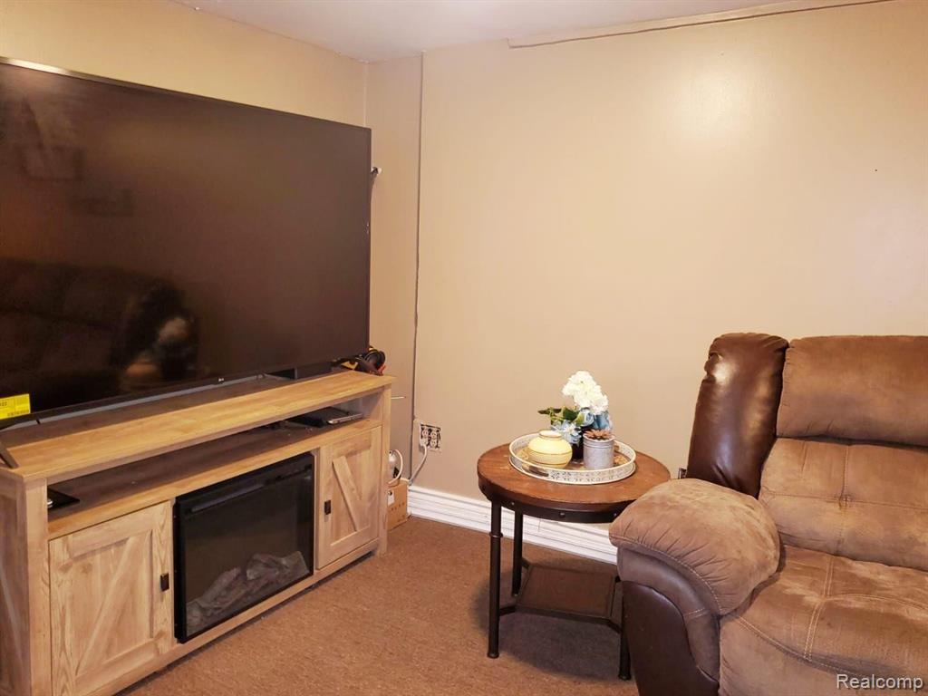 7420 Miller Road Dearborn, MI 48126 - Photo 35 of 49