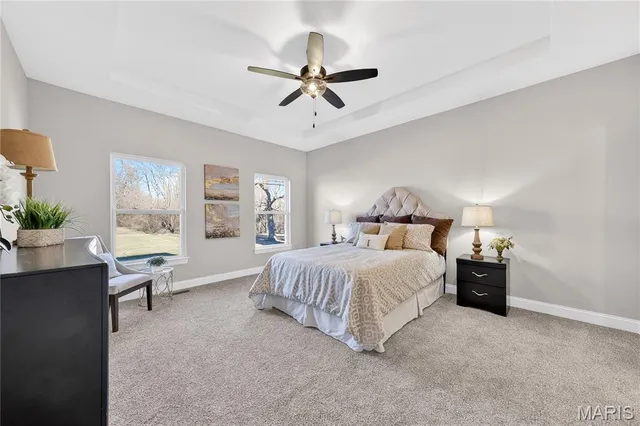 $529,900 | 729 Norwich Drive, St. Charles, MO 63301