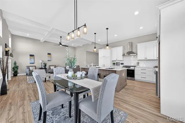 $529,900 | 729 Norwich Drive, St. Charles, MO 63301