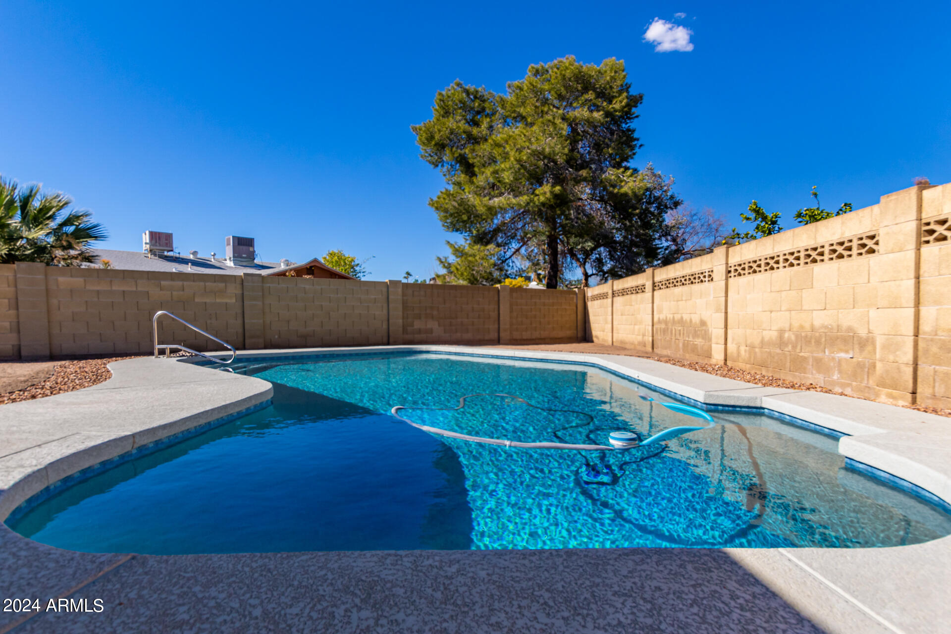 3216 West Hearn Road Phoenix, AZ 85053 - Photo 30 of 32 a view of a backyard