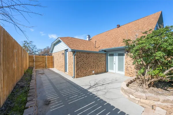 $2,800 | 1428 Magnolia Drive, College Station, TX 77840