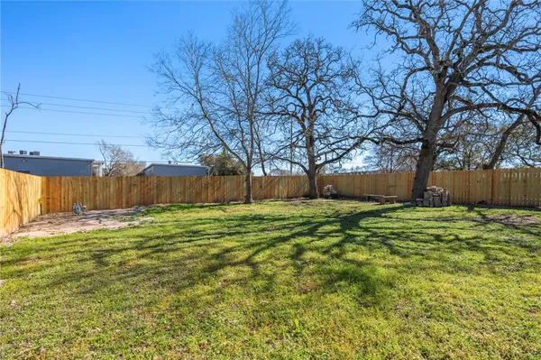 $2,800 | 1428 Magnolia Drive, College Station, TX 77840