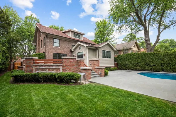 $2,150,000 | 711 Jackson Avenue, River Forest, IL 60305