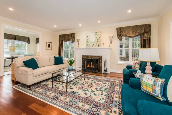 $2,150,000 | 711 Jackson Avenue, River Forest, IL 60305