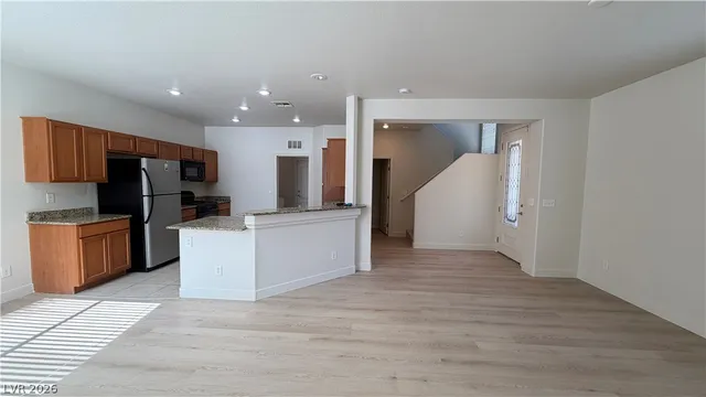 $1,995 | 9799 Aleutian Street, Las Vegas, NV 89178