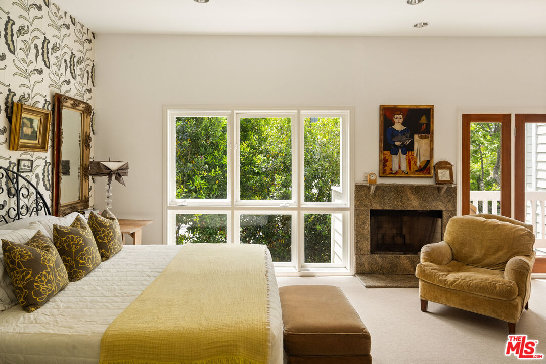 454 Sycamore Road Santa Monica, CA 90402 - Photo 19 of 32