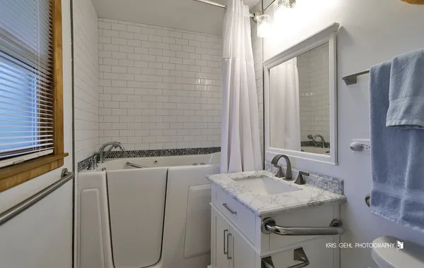 $575,000 | 20W371 Diversey Avenue, Addison, IL 60101