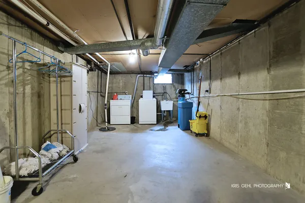 $575,000 | 20W371 Diversey Avenue, Addison, IL 60101