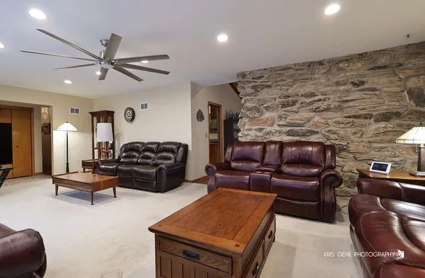 $575,000 | 20W371 Diversey Avenue, Addison, IL 60101