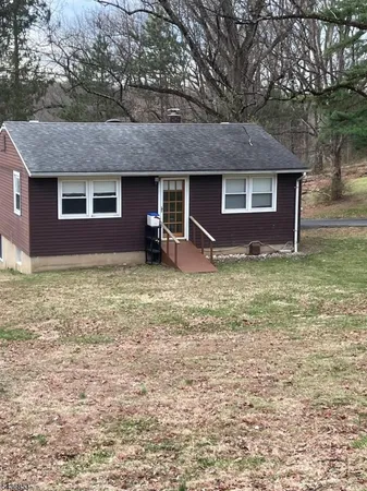 $425,000 | 11 Orchard Street East, Califon, NJ 07830