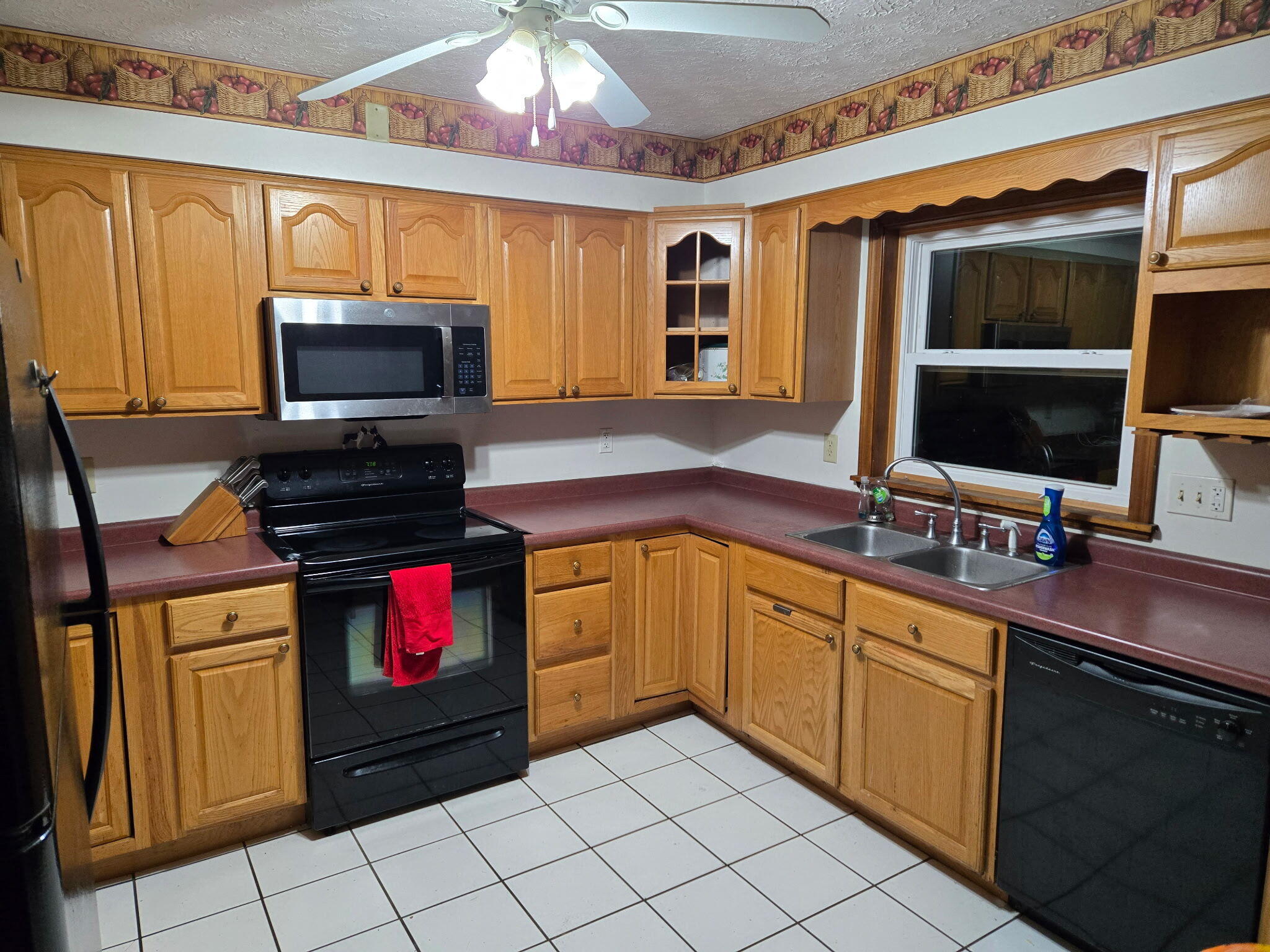 27 Mitchell Street Lewiston, ME 04240 - Photo 5 of 21 8373411951788387086