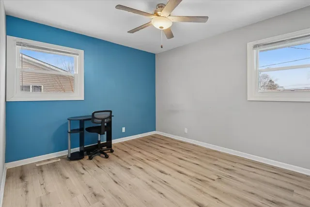 $360,000 | 128 McCabe Drive, Streamwood, IL 60107