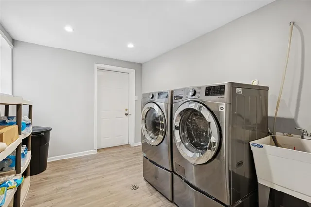 $360,000 | 128 McCabe Drive, Streamwood, IL 60107