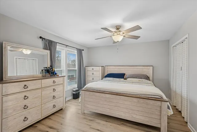 $360,000 | 128 McCabe Drive, Streamwood, IL 60107