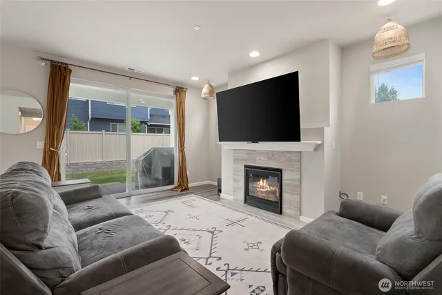 $679,900 | 3115 Stephanie Loop Northeast, Lacey, WA 98516