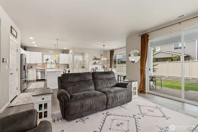 $679,900 | 3115 Stephanie Loop Northeast, Lacey, WA 98516