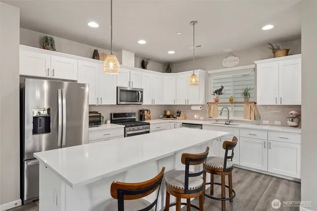 $679,900 | 3115 Stephanie Loop Northeast, Lacey, WA 98516